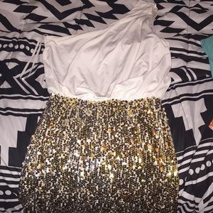 Good sequin party dress!